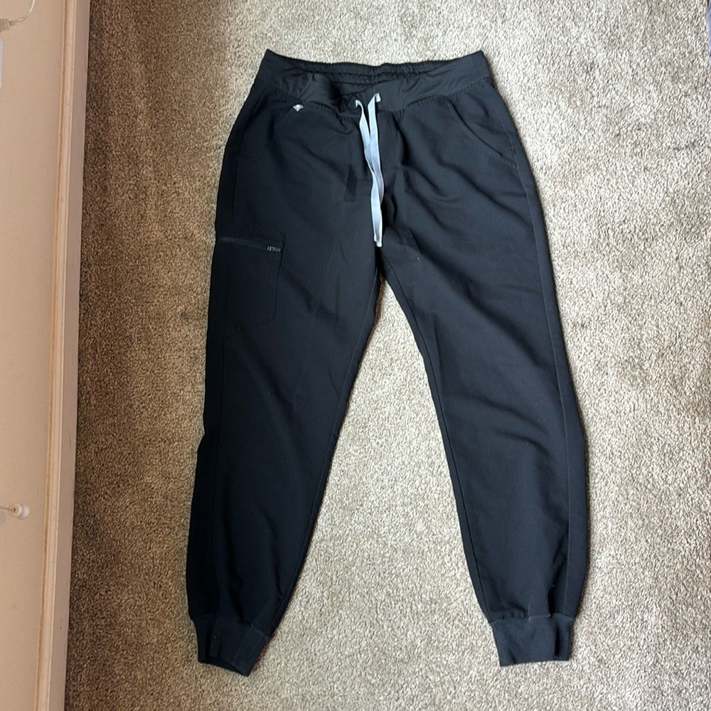 Like new black figs jogger medium